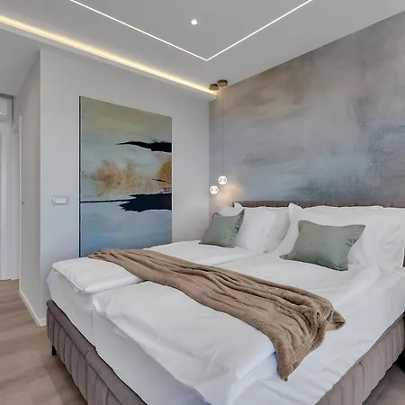 Velmare Luxury *